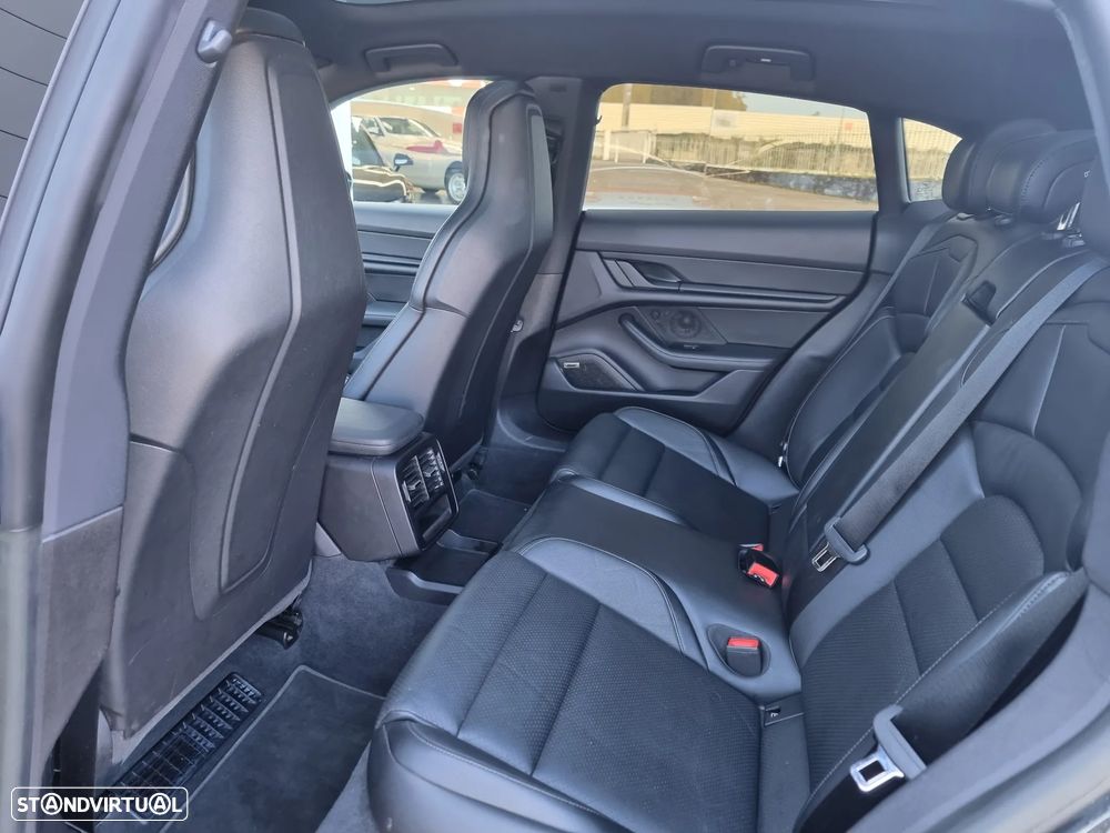 Porsche Taycan Sport Turismo Standard - 26