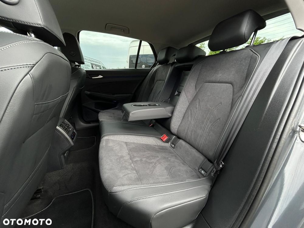 Volkswagen Golf 1.5 eTSI mHEV Style DSG - 19
