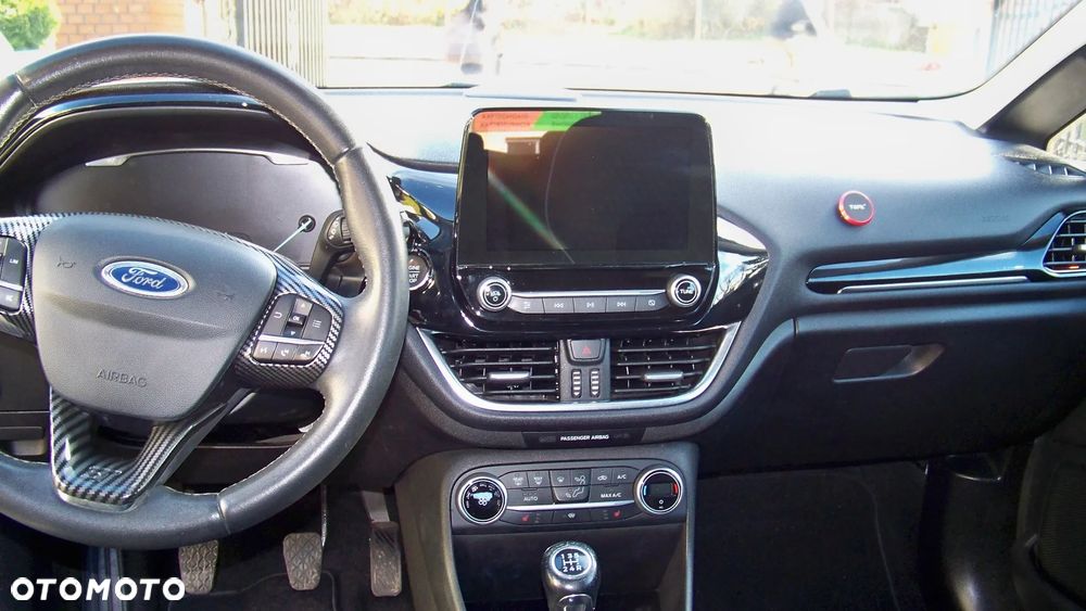 Ford Fiesta 1.1 S&S TITANIUM - 16