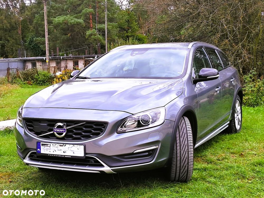 Volvo V60 Cross Country T5 AWD Summum - 1