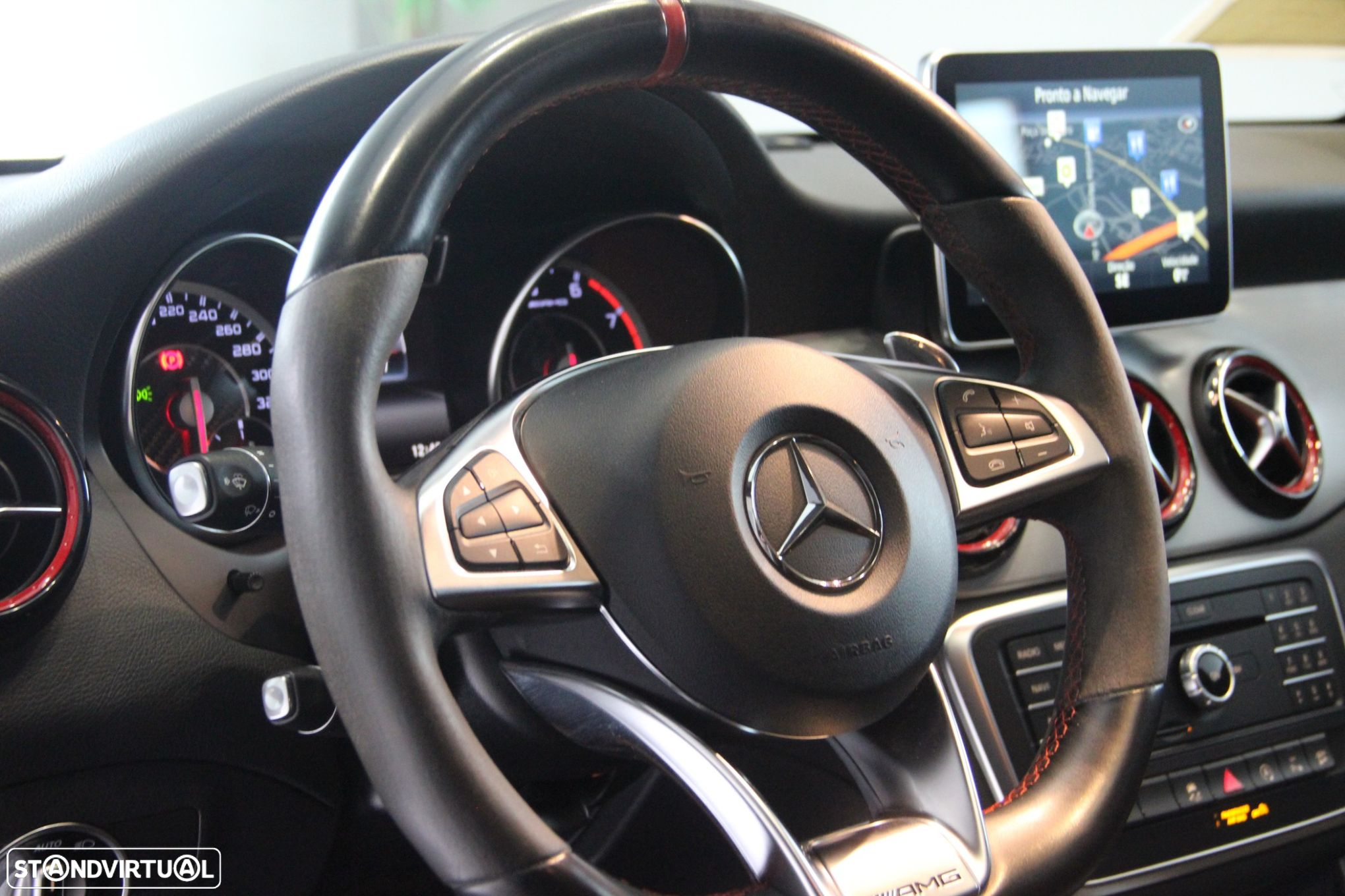Mercedes-Benz CLA 45 AMG Shooting Brake 4-Matic - 10