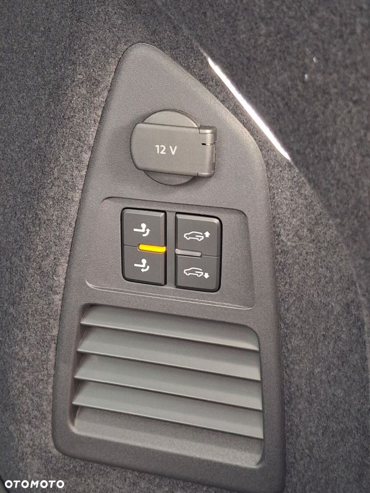 Volkswagen Touareg 3.0 V6 TDI 4Motion R-Line Final Edition - 9