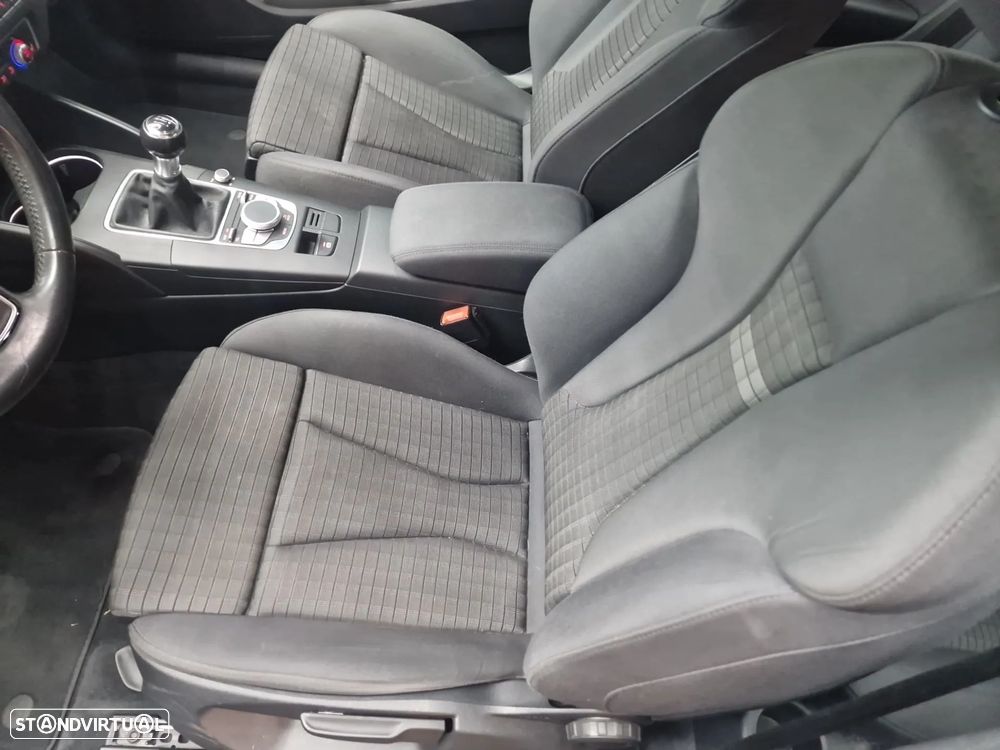 Audi A3 1.6 TDI (clean diesel) Ambiente - 9