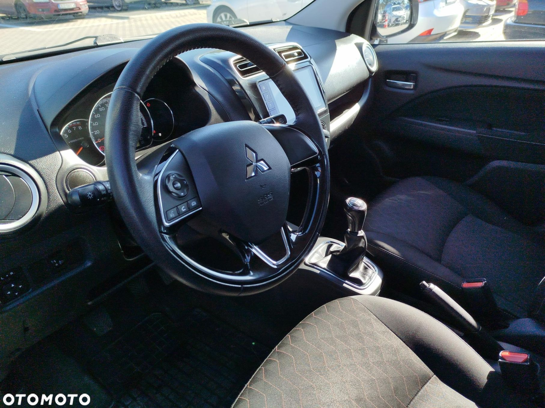 Mitsubishi Space Star - 10