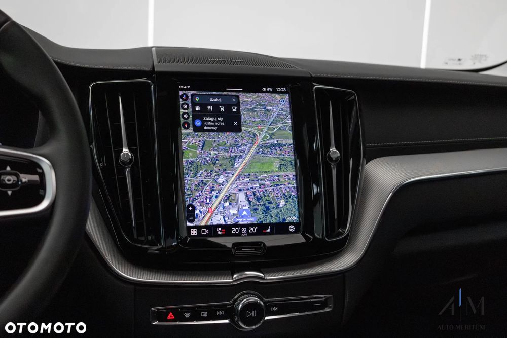 Volvo XC 60 B4 D AWD Ultimate Dark - 26