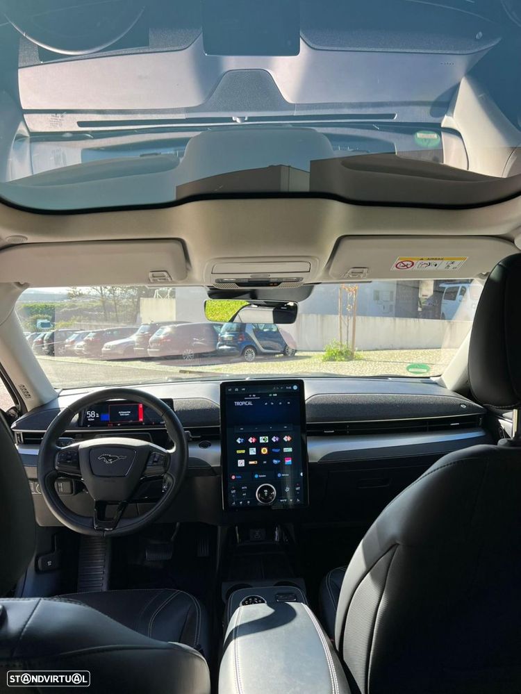 Ford Mustang Mach-E - 16