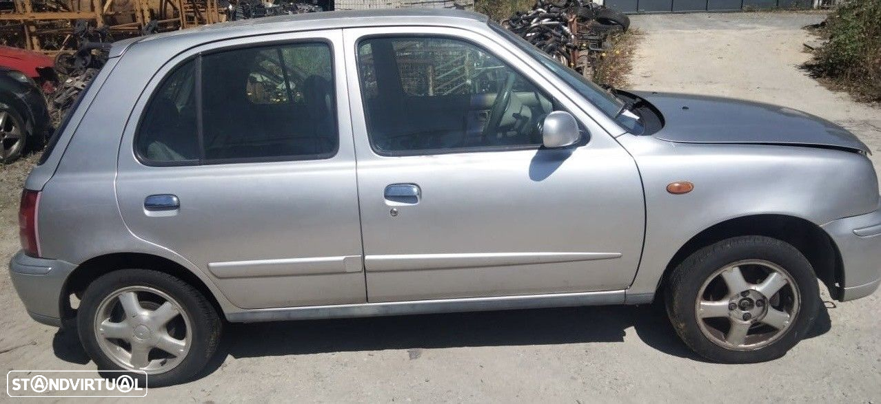 Nissan Micra 1.0i de 2001 disponível para peças - 4