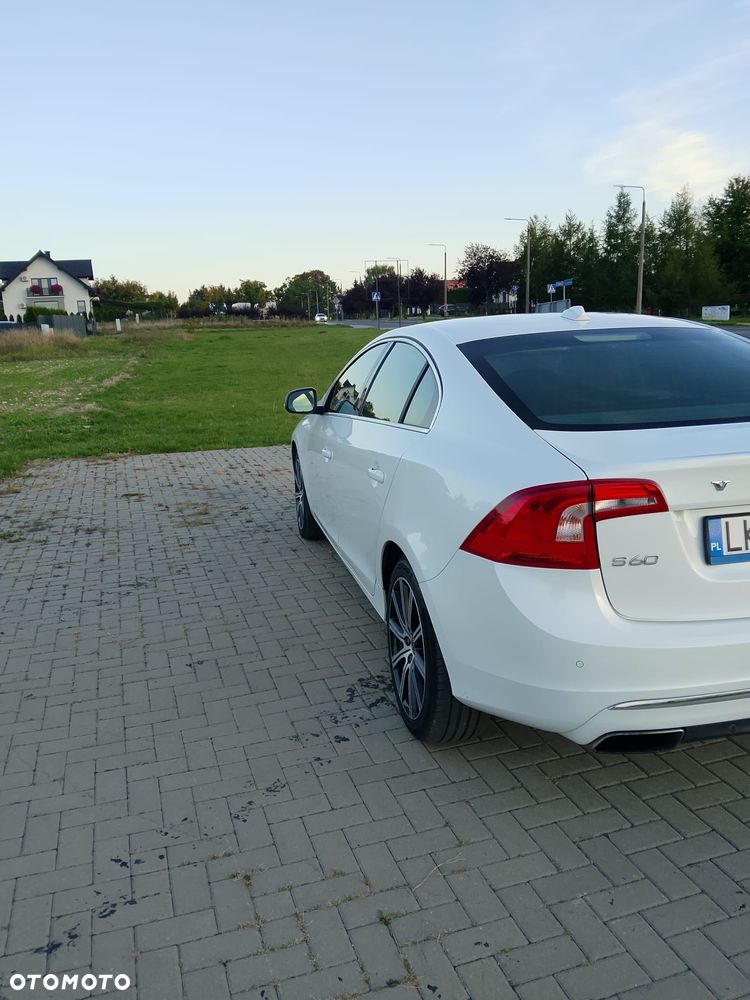 Volvo S60 - 4
