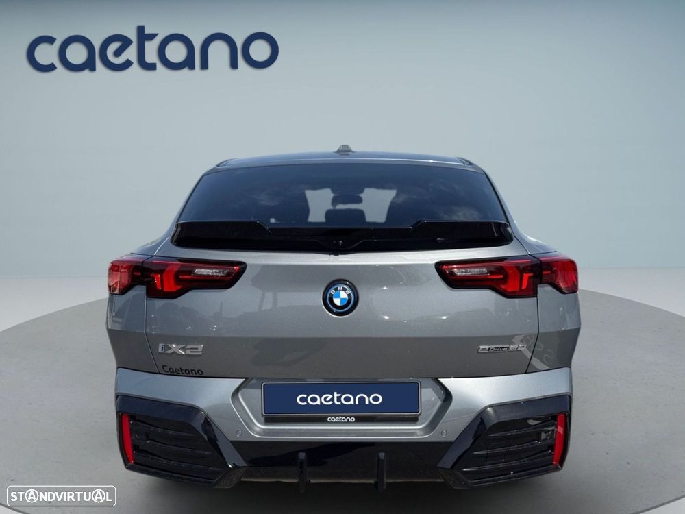 BMW iX2 eDrive20 Pack Desportivo M Pro - 5