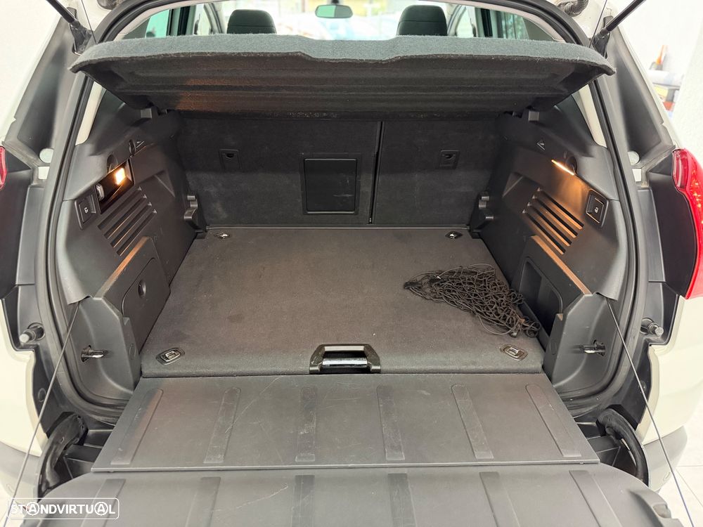 Peugeot 3008 1.6 HDi Allure - 29