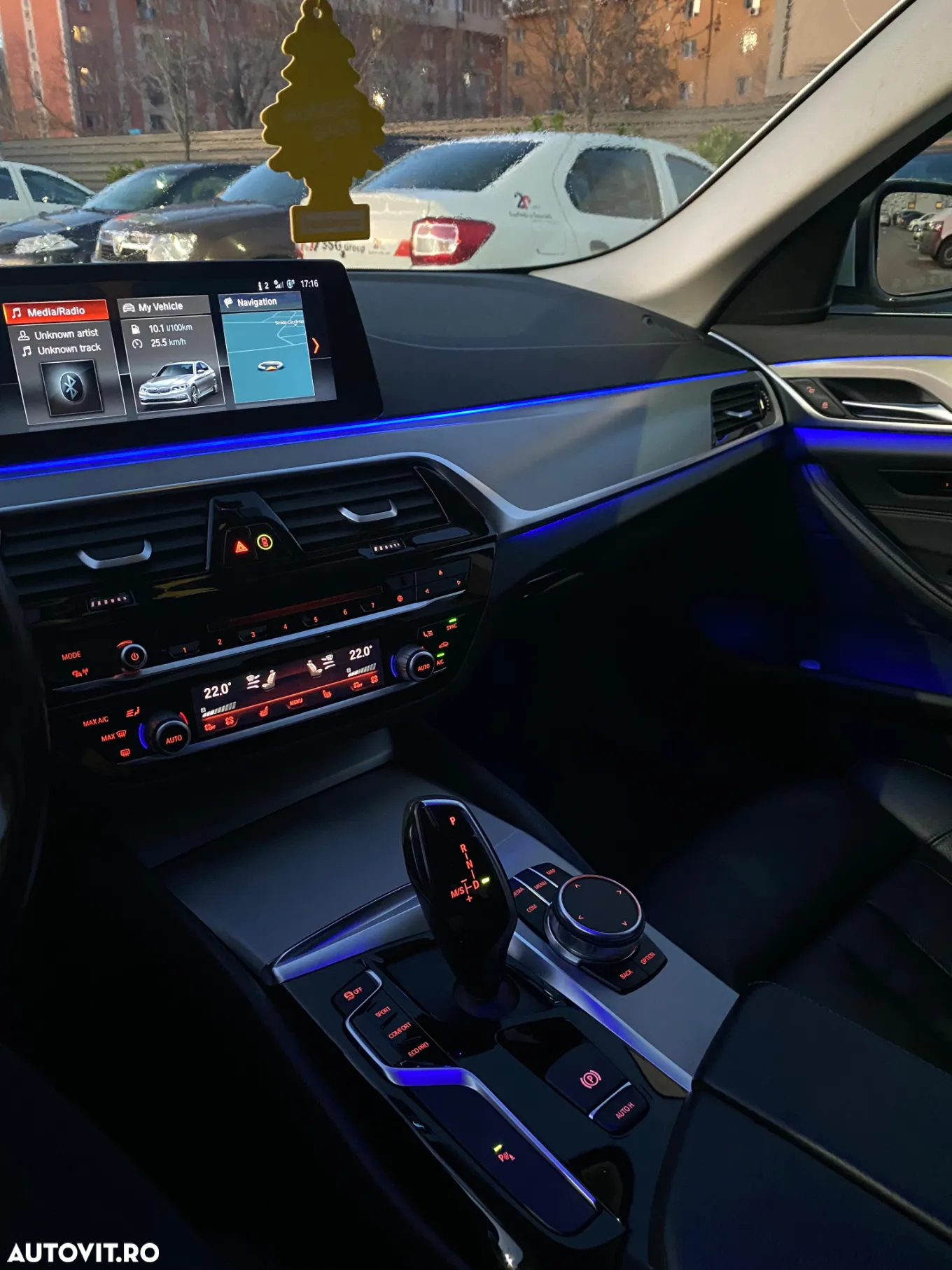 BMW Seria 5 520d xDrive AT - 8