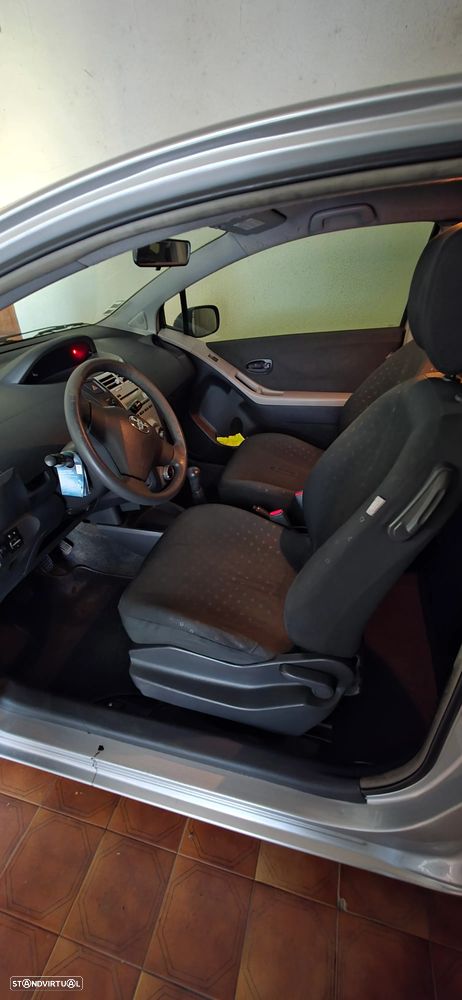 Toyota Yaris 1.4 D-4D AC Manual - 16