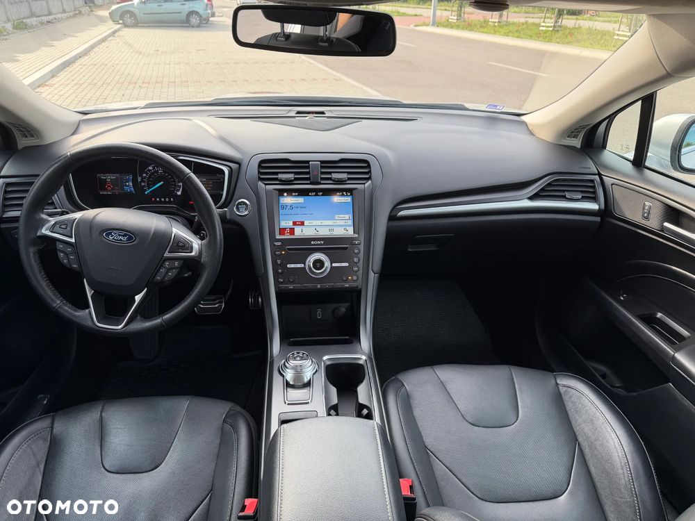 Ford Fusion - 18