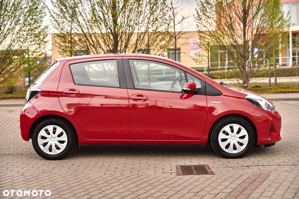 Toyota Yaris Hybrid 100 Premium EU6 - 16