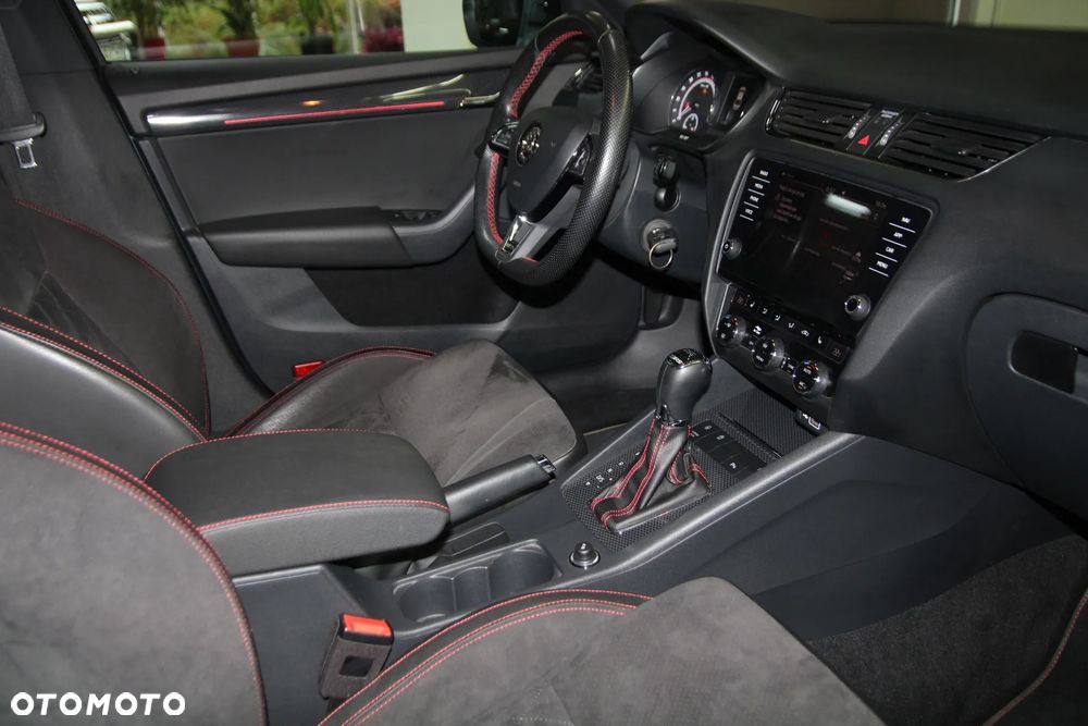 Skoda Octavia 2.0 TDI 4x4 RS Challenge DSG - 24