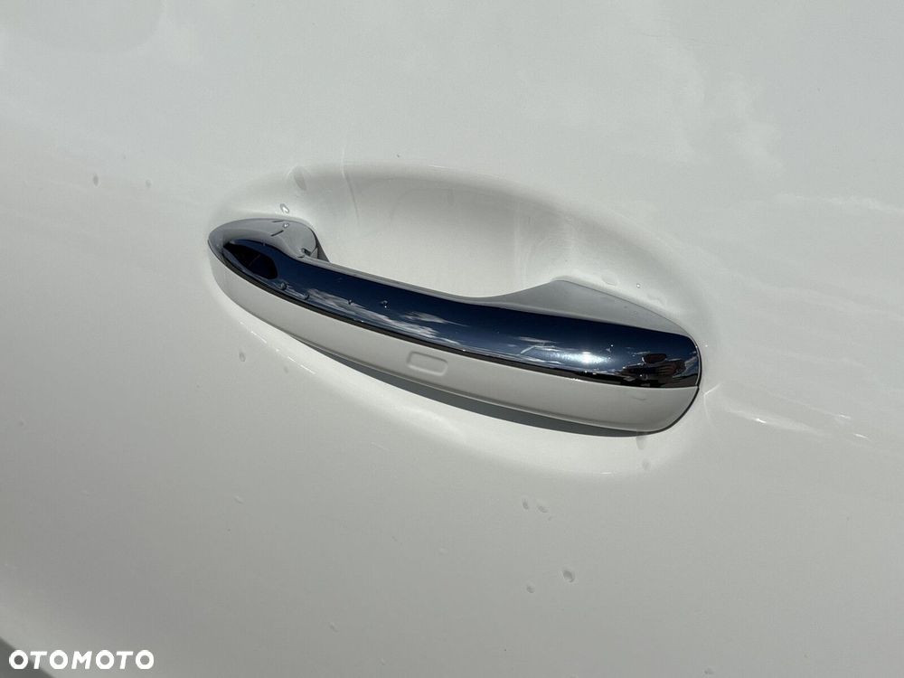 Mercedes-Benz GLC - 12