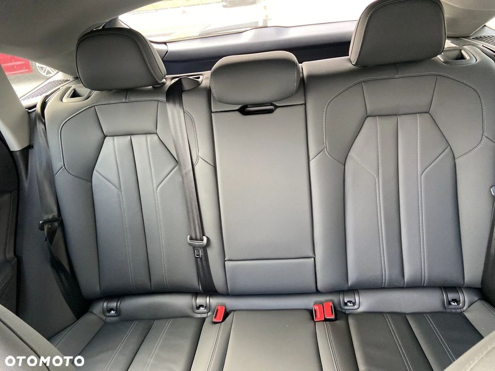 Audi Q5 Sportback - 13