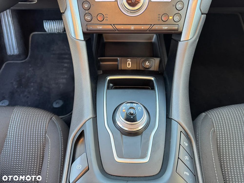 Ford Mondeo - 15