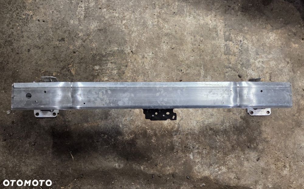 Belka zderzaka przedniego Citroen Peugeot GM Toyota DS 9808286780