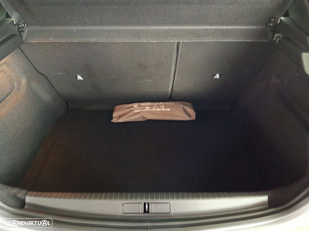 Peugeot 208 1.2 PureTech Active Pack - 11