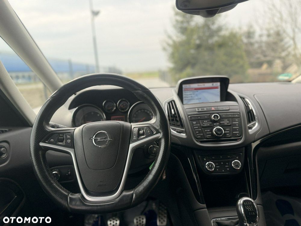 Opel Zafira - 35