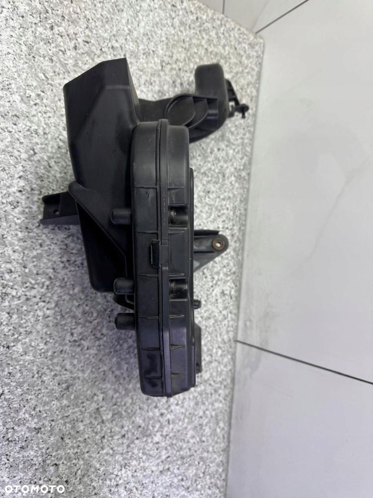 obudowa komputera volvo v40 ii 2012-2018r 31338662 - 8