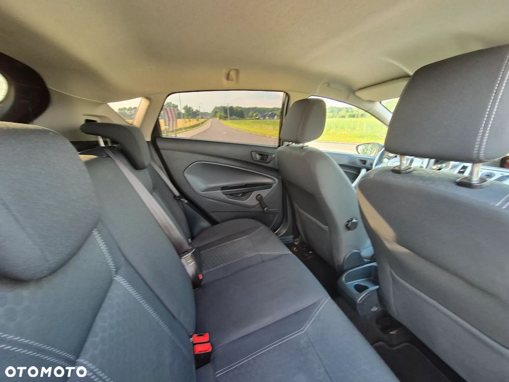 Ford Fiesta 1.25 Titanium - 24