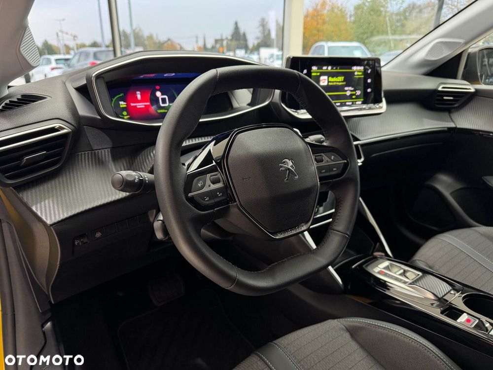 Peugeot 208 1.2 PureTech Allure S&S EAT8 - 8