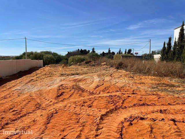 TERRENO URBANO PARA CONSTRUÇÃO DE MORADIA MODERNA ENCOSTA DOURADA - Grande imagem: 2/9