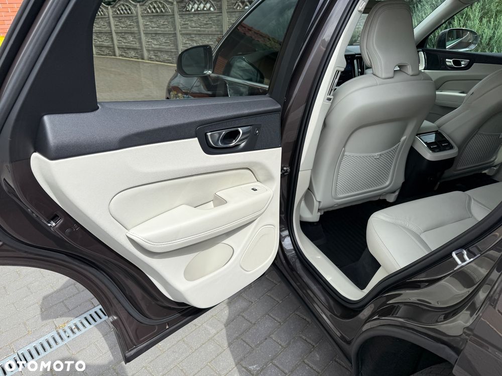 Volvo XC 60 B5 B AWD Geartronic Inscription - 12
