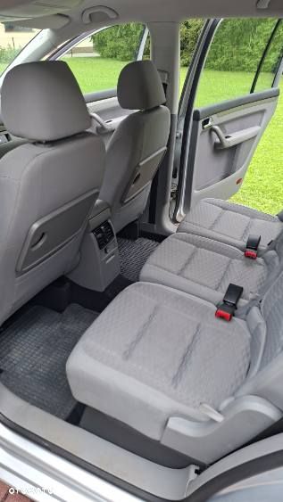 Volkswagen Touran 1.6 Trendline - 11