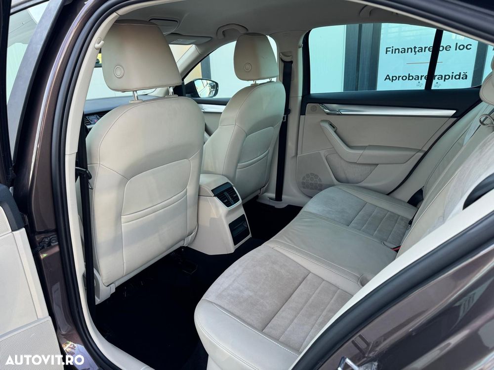 Skoda Octavia 1.6 TDI DSG Style - 14