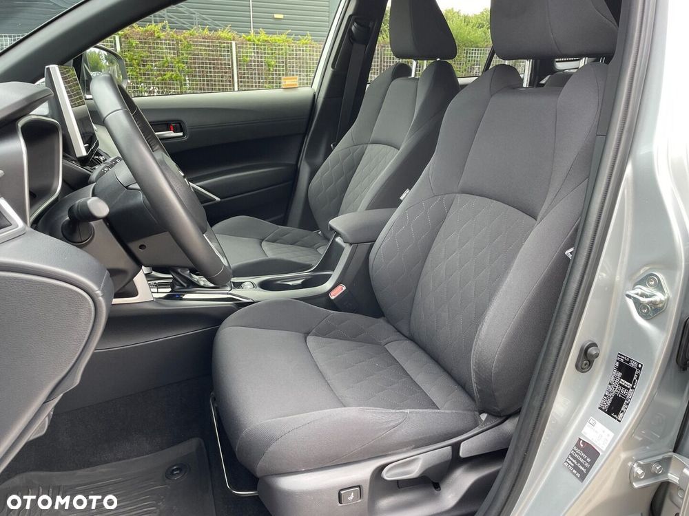 Toyota Corolla Cross - 13