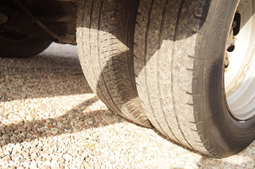 Mercedes-Benz Sprinter - 12