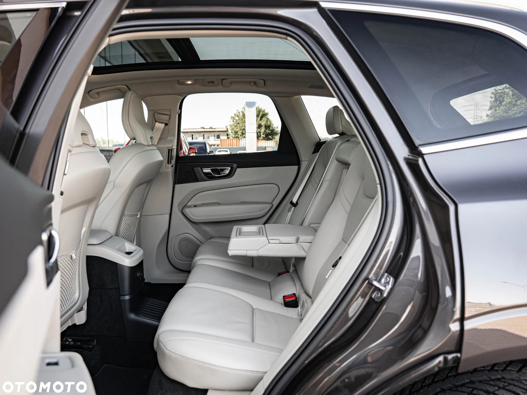 Volvo XC 60 T6 AWD Plug-In Hybrid Inscription - 30