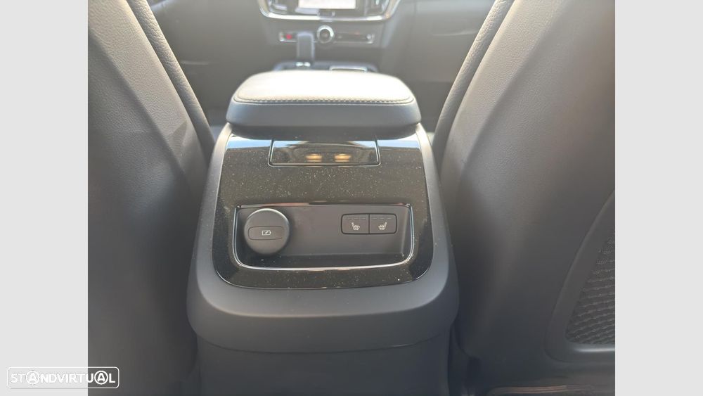 Volvo V90 2.0 T6 PHEV Plus Dark AWD - 16