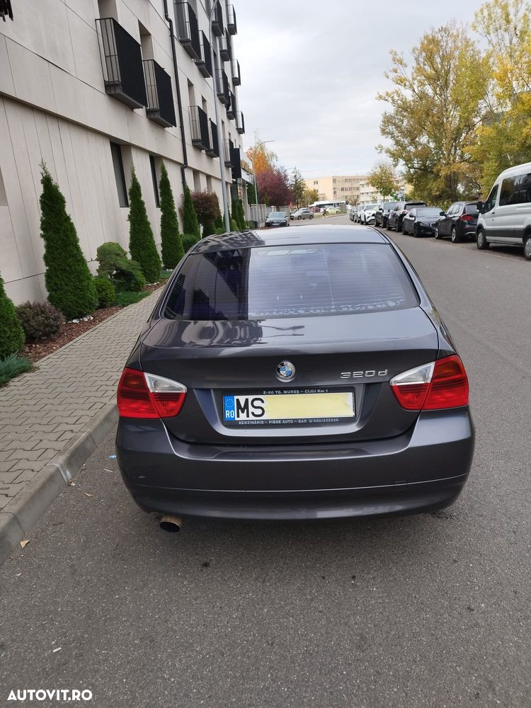 BMW Seria 3 320d - 5
