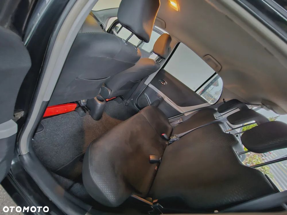 Toyota Yaris 1.33 Sol - 16