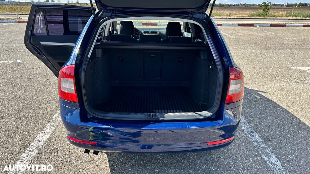 Skoda Octavia Combi 2.0 TDI DPF Ambient 4x4 - 6
