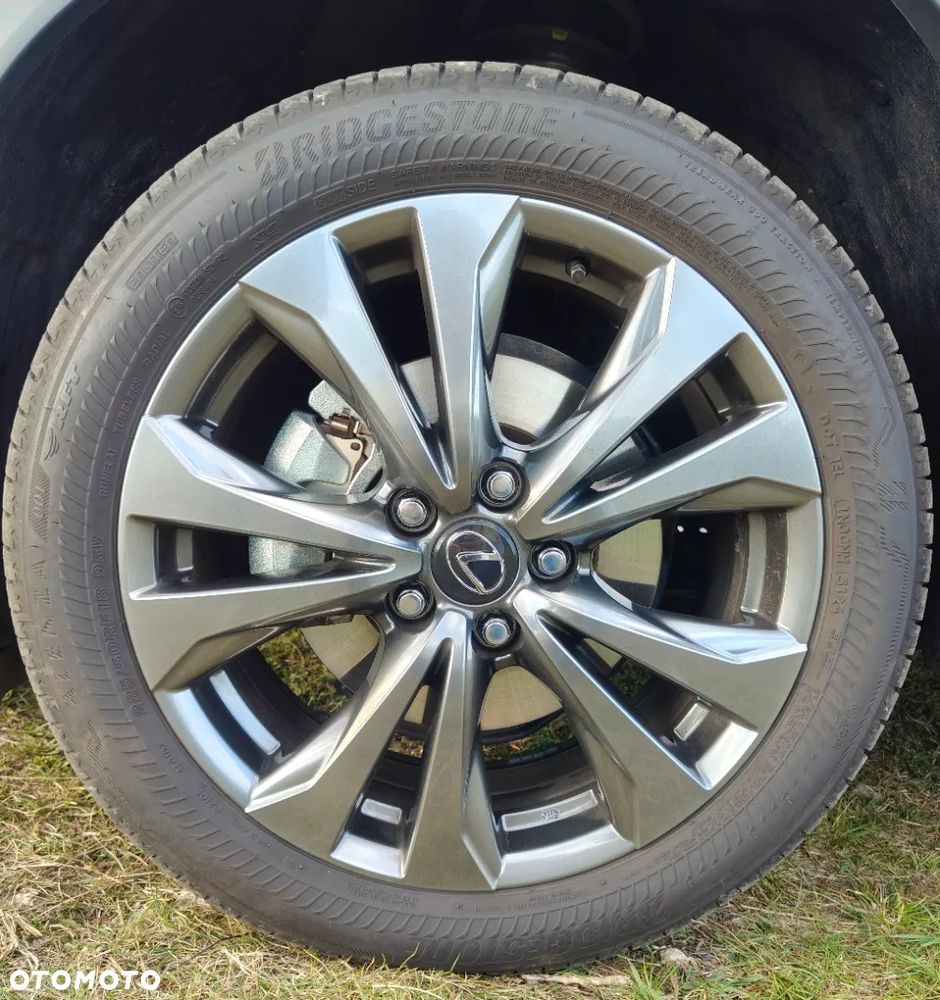 Lexus UX - 17