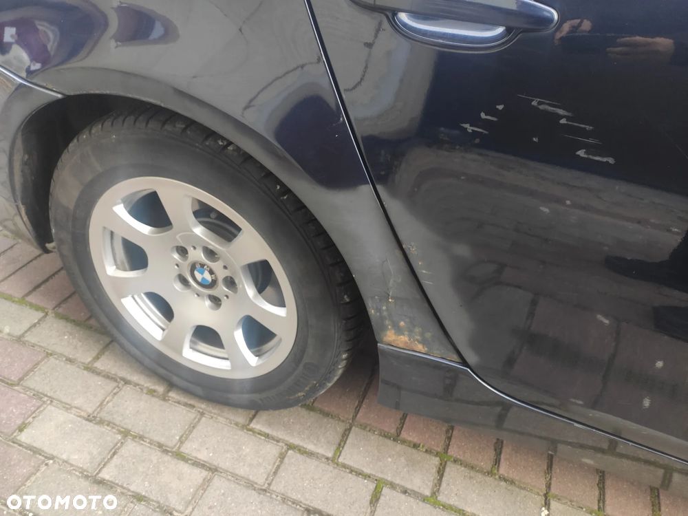 BMW Seria 5 525i Touring - 14