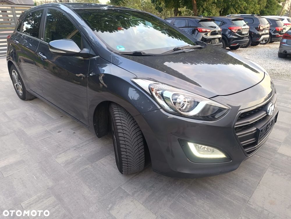 Hyundai i30 1.4 Passion Plus - 20
