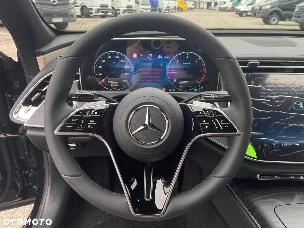 Mercedes-Benz Klasa E - 21