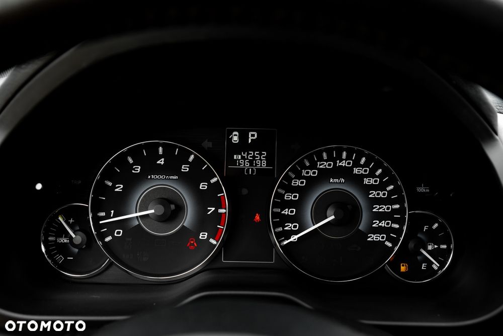 Subaru Legacy 2.5i GT - 30