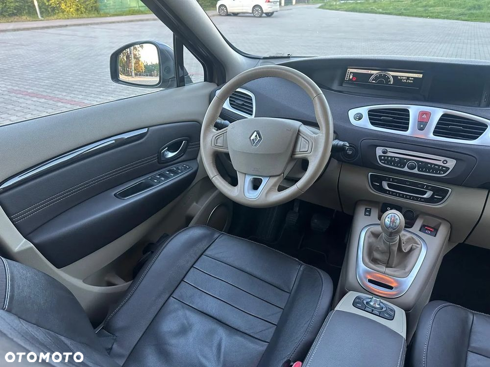 Renault Grand Scenic Gr 2.0 dCi Privilege - 36