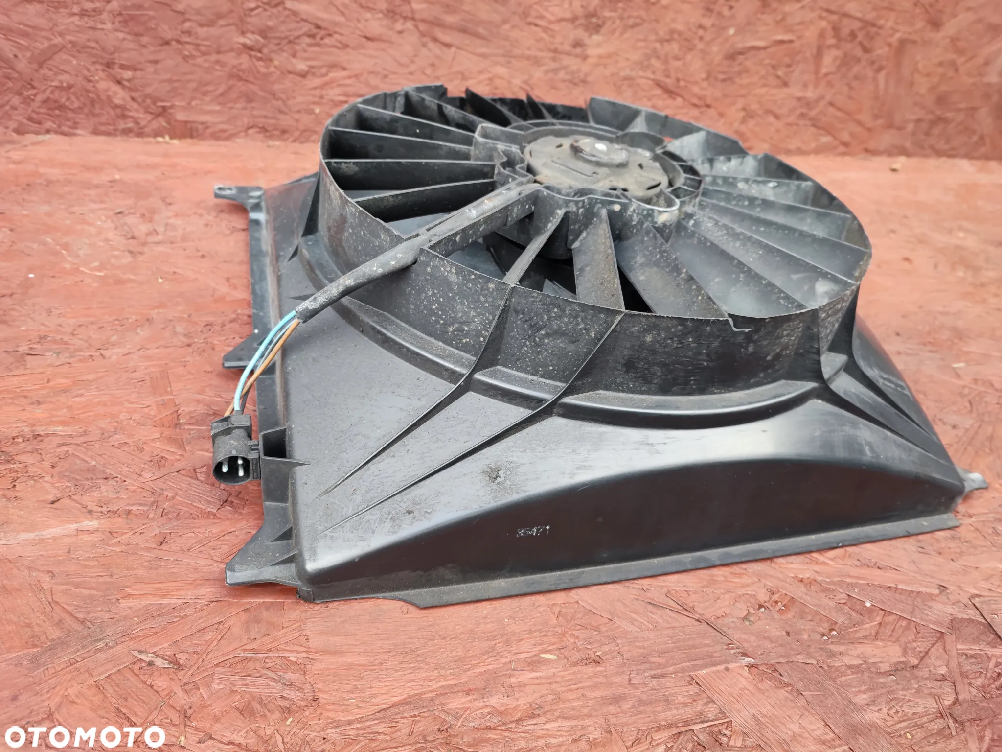 BMW E36 / Z3 ORYGINALNY ELEKTRYCZNY WENTYLATOR CHŁODNICY WODY / KLIMATYZACJI SSĄCY DO SILNIKÓW GAMY M42B18s / M44B18is / M43B18 M44B19 O NR. 8 372 039 / 8 369 800 / 8 391 476 / 8 368 080 OEM SEDAN / COUPE / CABRIO / TOURING / COMPACT - 4