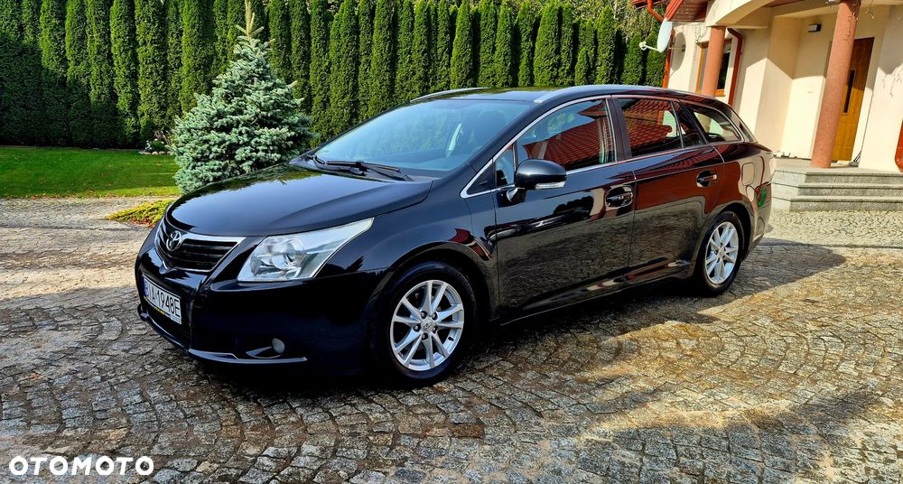 Toyota Avensis 2.0 D-4D Sol - 2