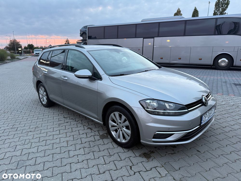 Volkswagen Golf - 5