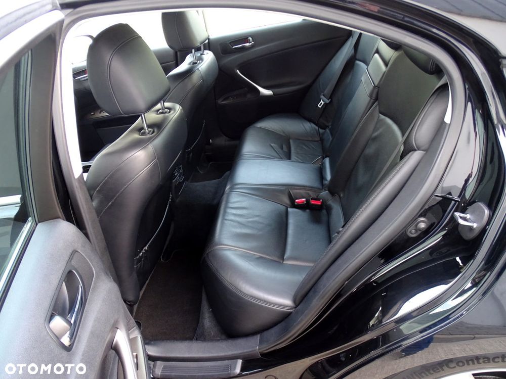 Lexus IS 250 F-Sport - 12