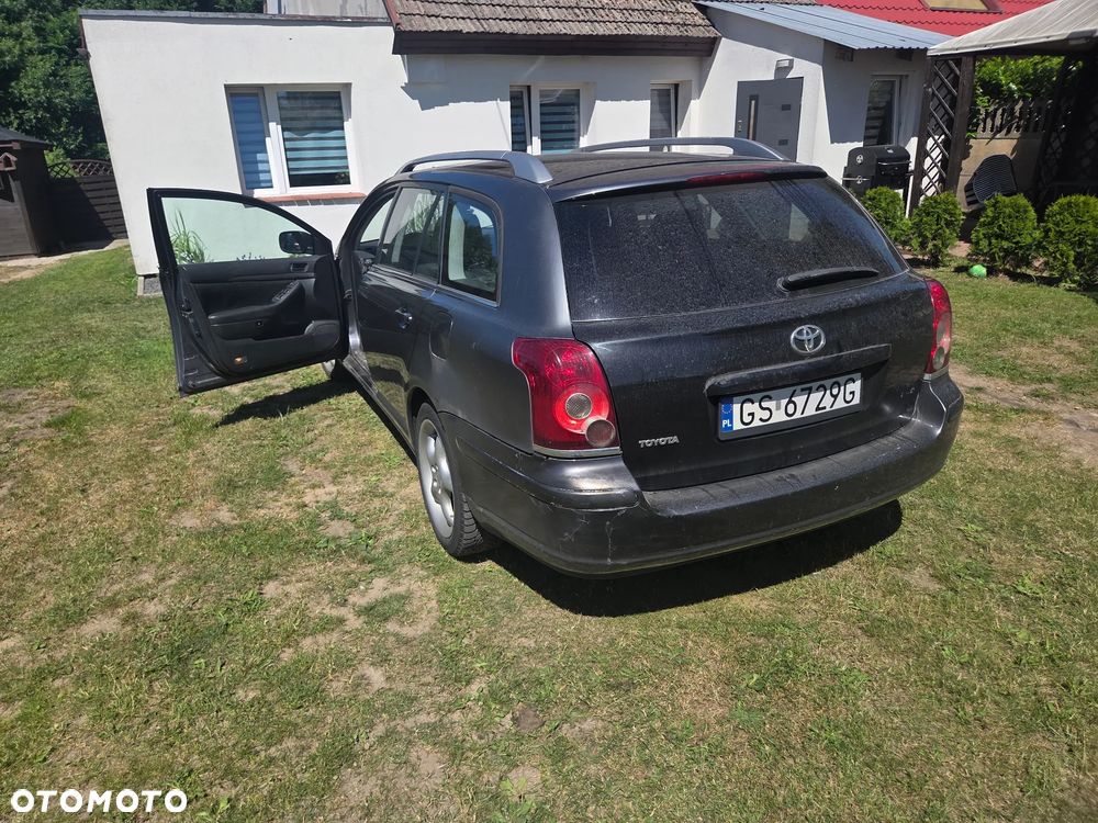 Toyota Avensis 2.0 D-4D - 6